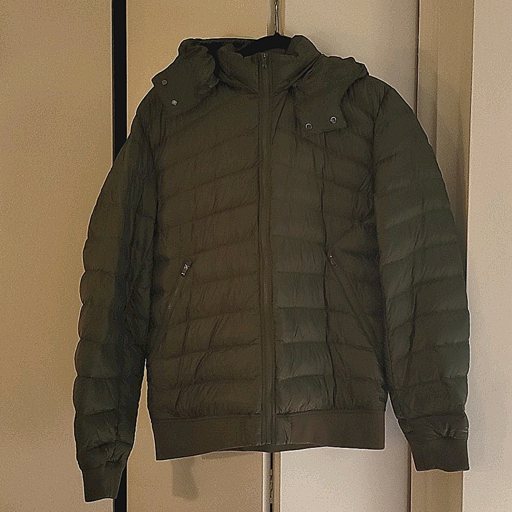 Lululemon Down Jacket w/ detachable hood